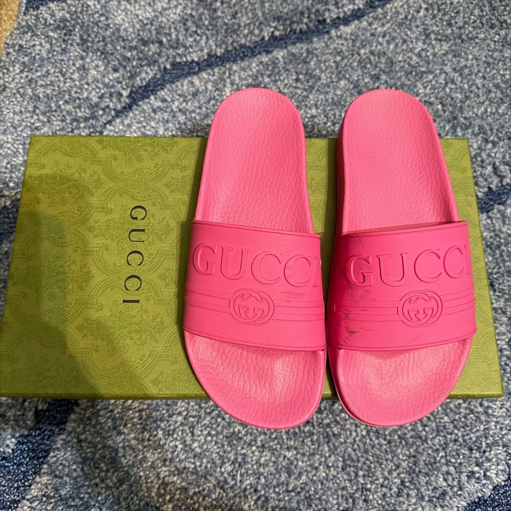 Gucci Vibrant Pink Slides